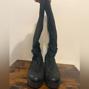 Black Women's Knee-High Boots